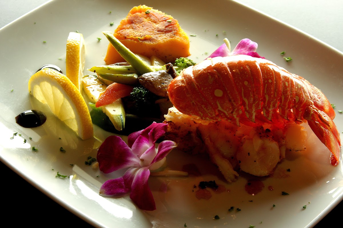 Shu's Sushi Bar & Grill Photos 2